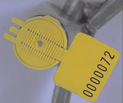 lacres-plasticos-de-seguranca-capnlock-aplicacao-250x210-cf82161d9a1c88a6b269ea589352e892 Cap'n Lock Seals